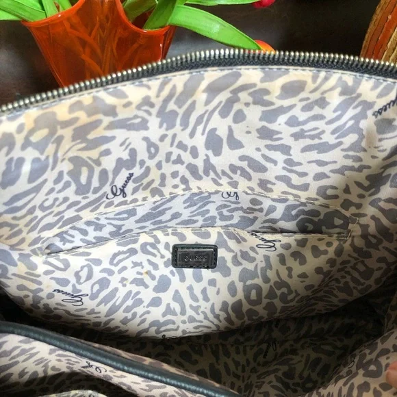 Guess Purse/Tote Bag - Picture 10 of 14